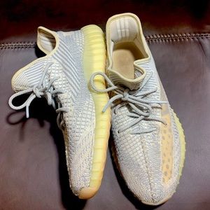 Yezzy lundmarks